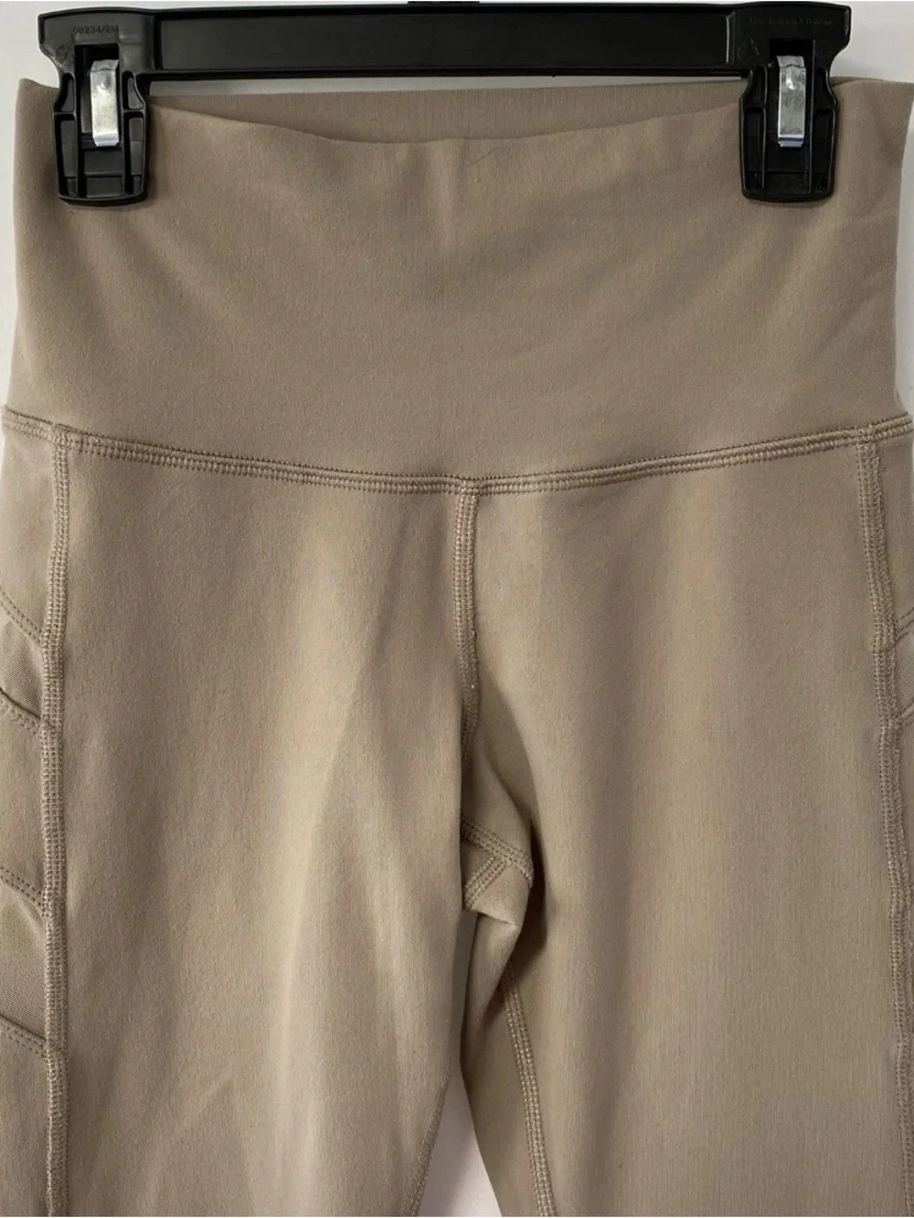ALO Yoga Neutral Taupe Activewear leggings with Logo